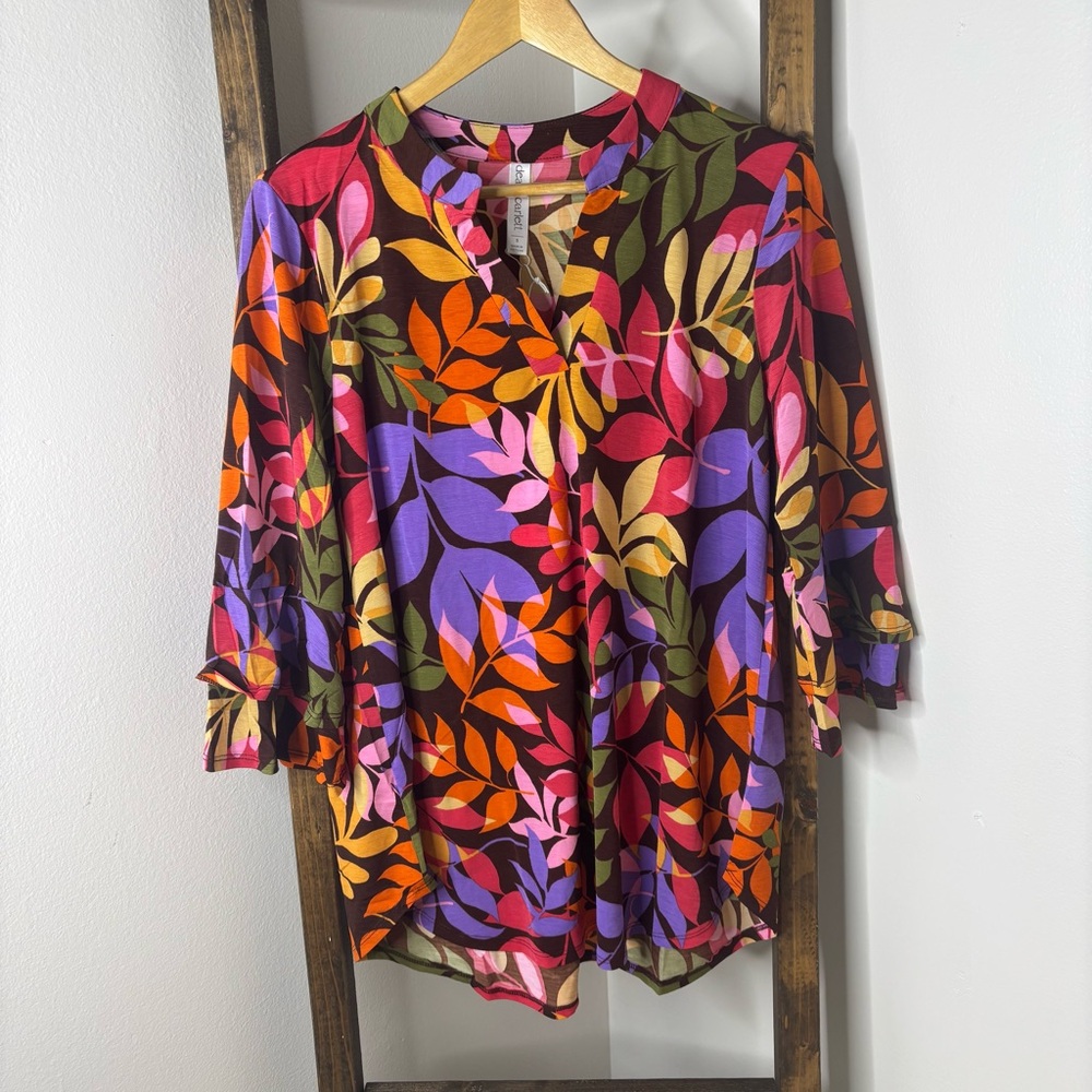 Dear Scarlett Multicolor Leaf Print Women's Top - Picture 2 of 5